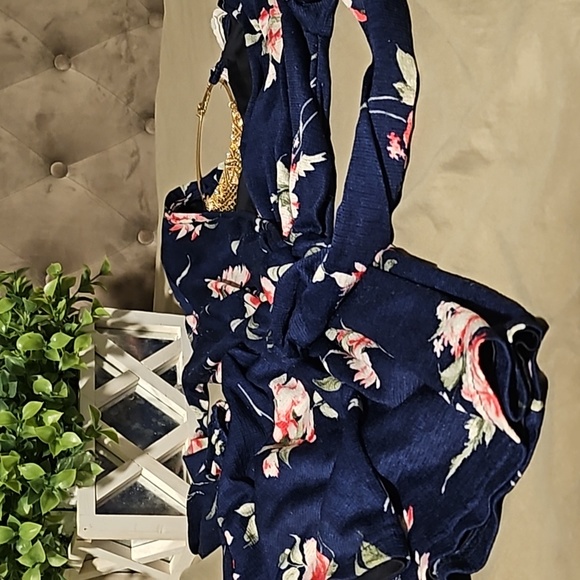 Jumpsuit - Picture 2 of 7